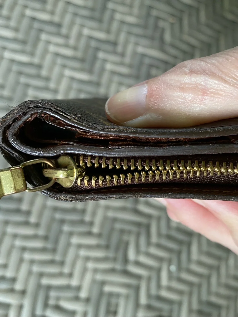 Vintage 2007 Louis Vuitton Compact Brown Monogram Snap Bifold Wallet - Picture 5 of 16